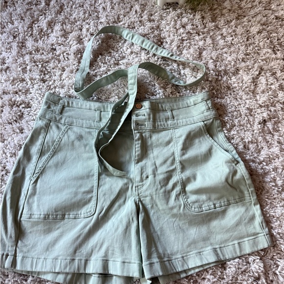 White House Black Market Sage Cargo Shorts